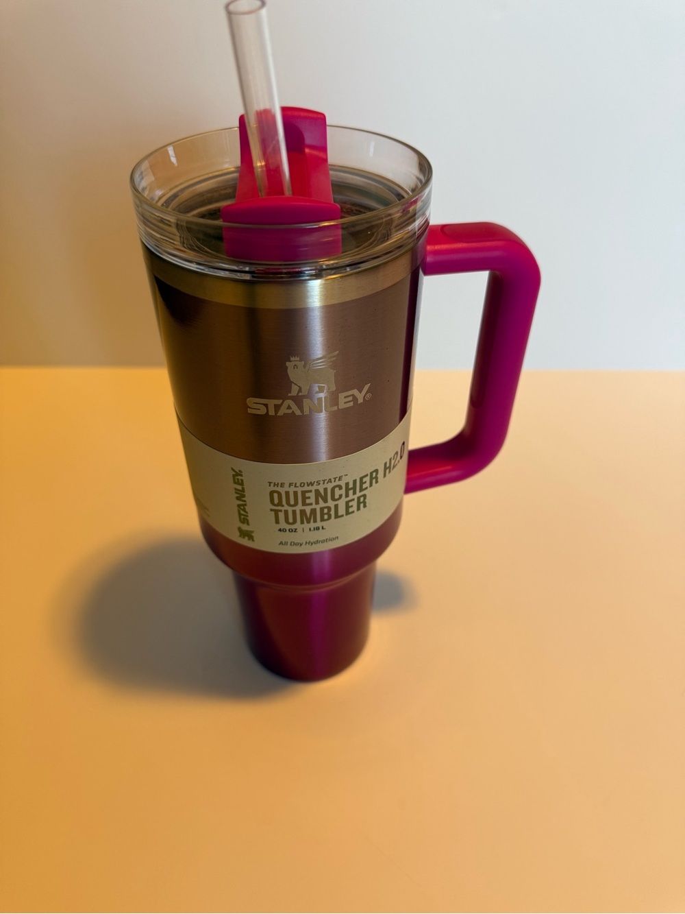 Stanley Flowstate Quencher H2.0 40oz Camelia Tumbler